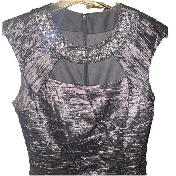 ELIZA J Glamorous Metallic Gray Beaded Neckline Bodice Sheath Dress Size 8 C10 - Picture 2 of 6